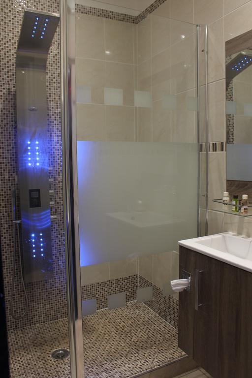 Le Love Spa Lyon Værelse billede