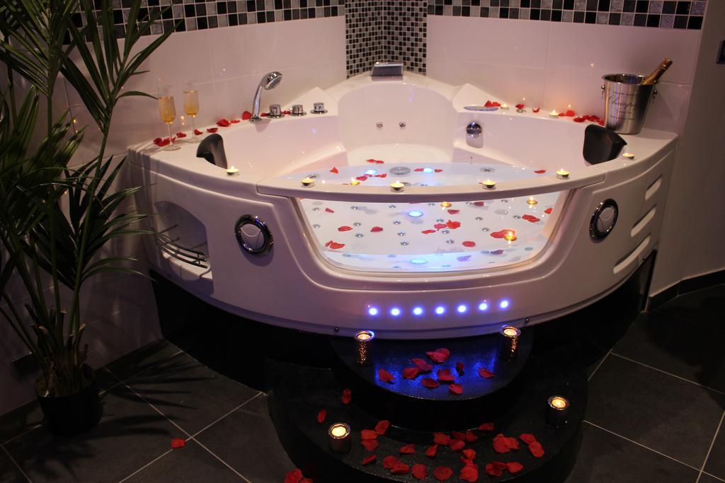 Le Love Spa Lyon Værelse billede