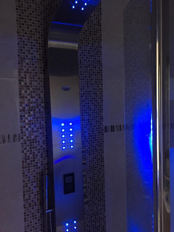 Le Love Spa Lyon Eksteriør billede