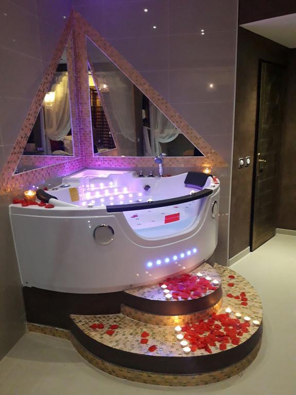 Le Love Spa Lyon Eksteriør billede