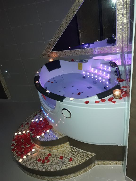 Le Love Spa Lyon Eksteriør billede