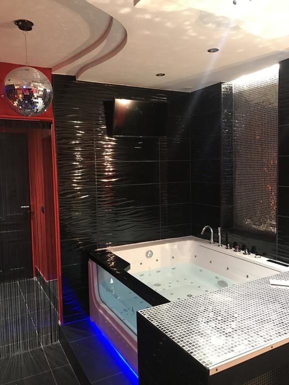 Le Love Spa Lyon Eksteriør billede